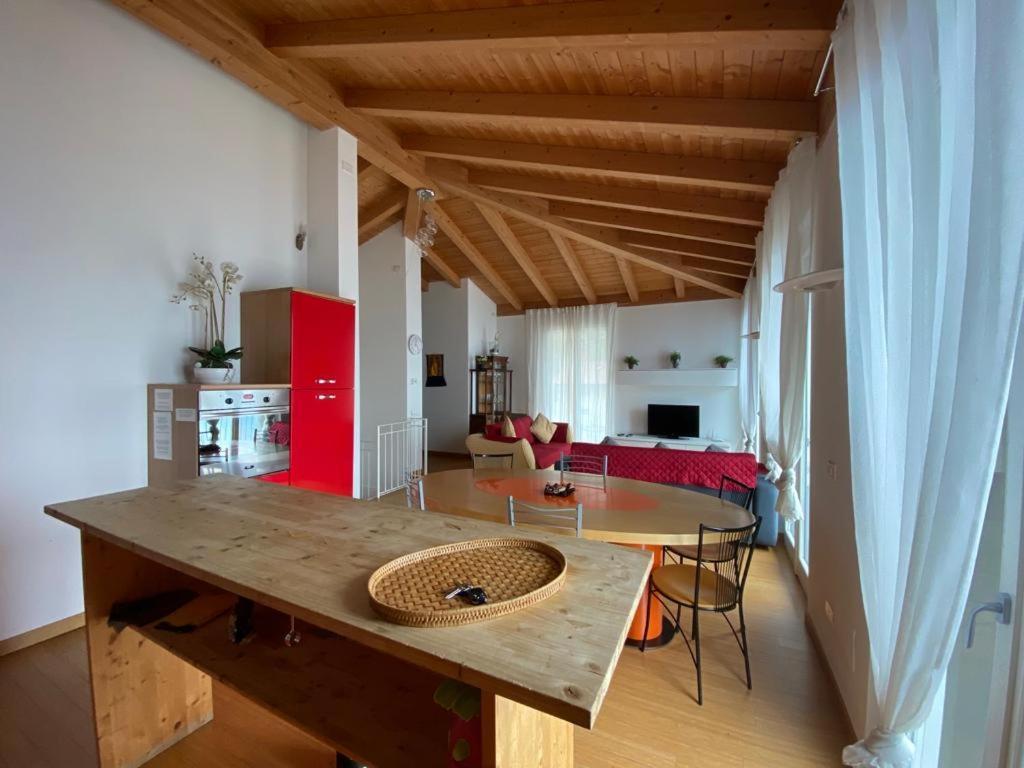Appartement Luxury Attico With Big Terrace à Argegno Extérieur photo