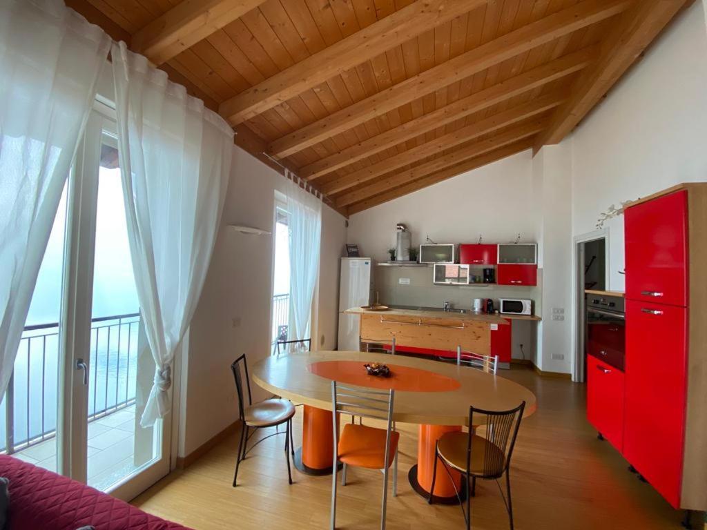 Appartement Luxury Attico With Big Terrace à Argegno Extérieur photo