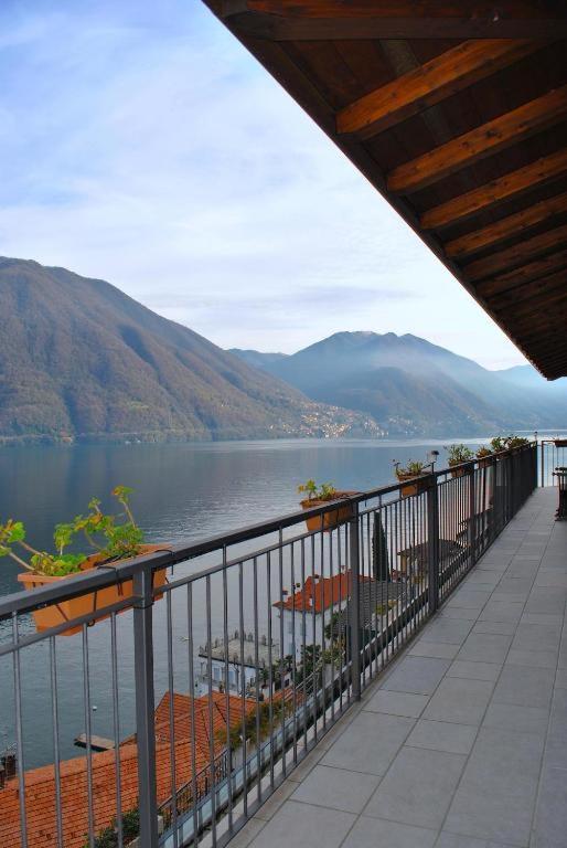 Appartement Luxury Attico With Big Terrace à Argegno Extérieur photo